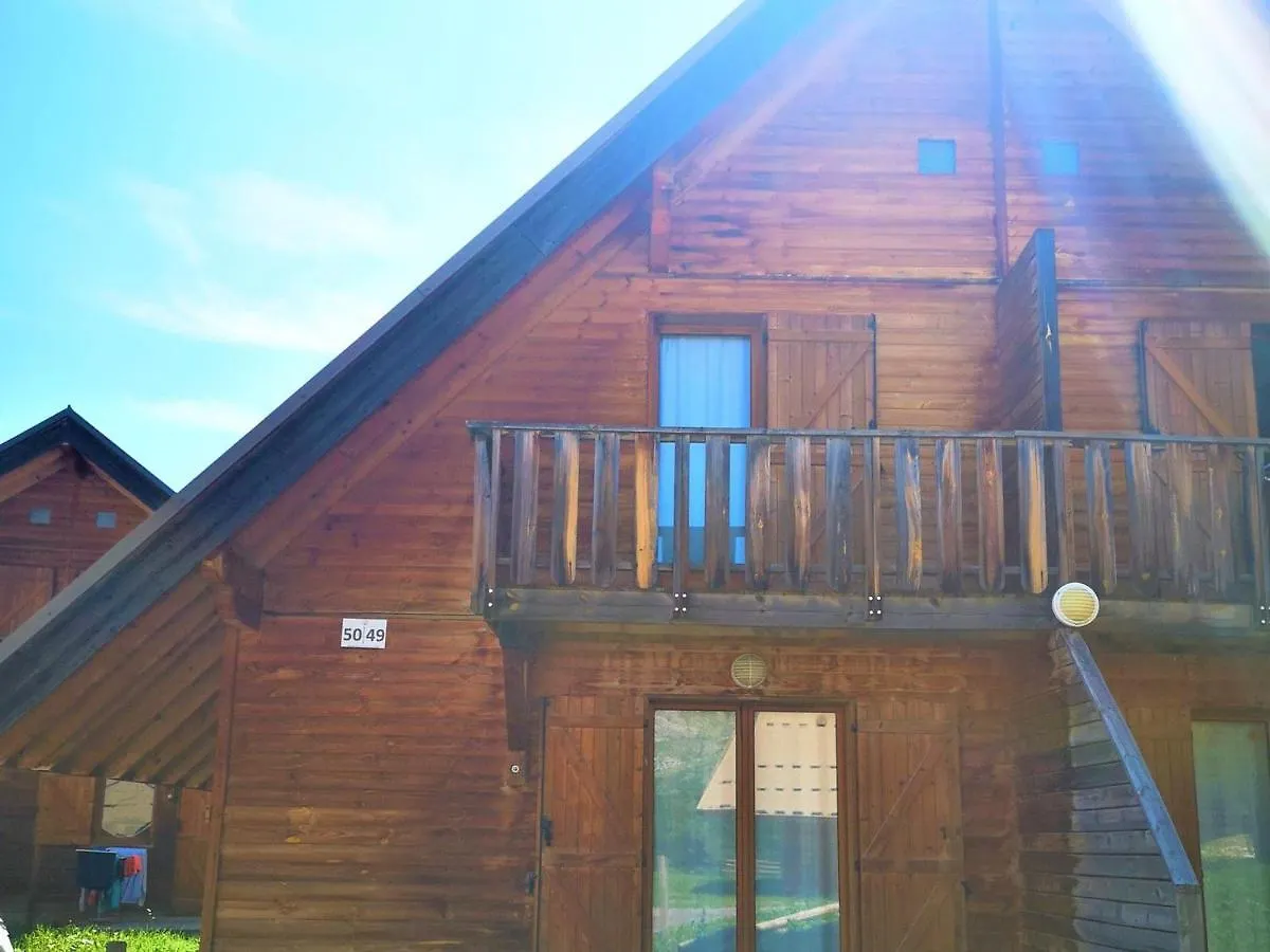 Chalet Mitoyen 3 Pieces 7 Pers. Avec Piscine Et Sauna - Residence Les Flocons Du Soleil - Fr-1-504-78 Le Devoluy